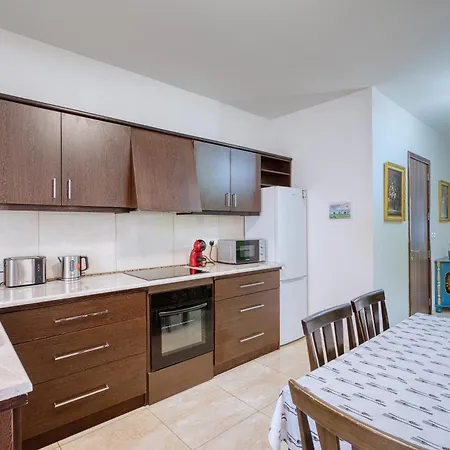 Spacious Maisonette With Terrace And Balconies, Marsaskala Appartement