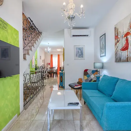 Spacious Maisonette With Terrace And Balconies, Marsaskala Апартаменты Iz-Zlielaq