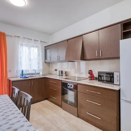 Spacious Maisonette With Terrace And Balconies, Marsaskala Апартаменты Iz-Zlielaq